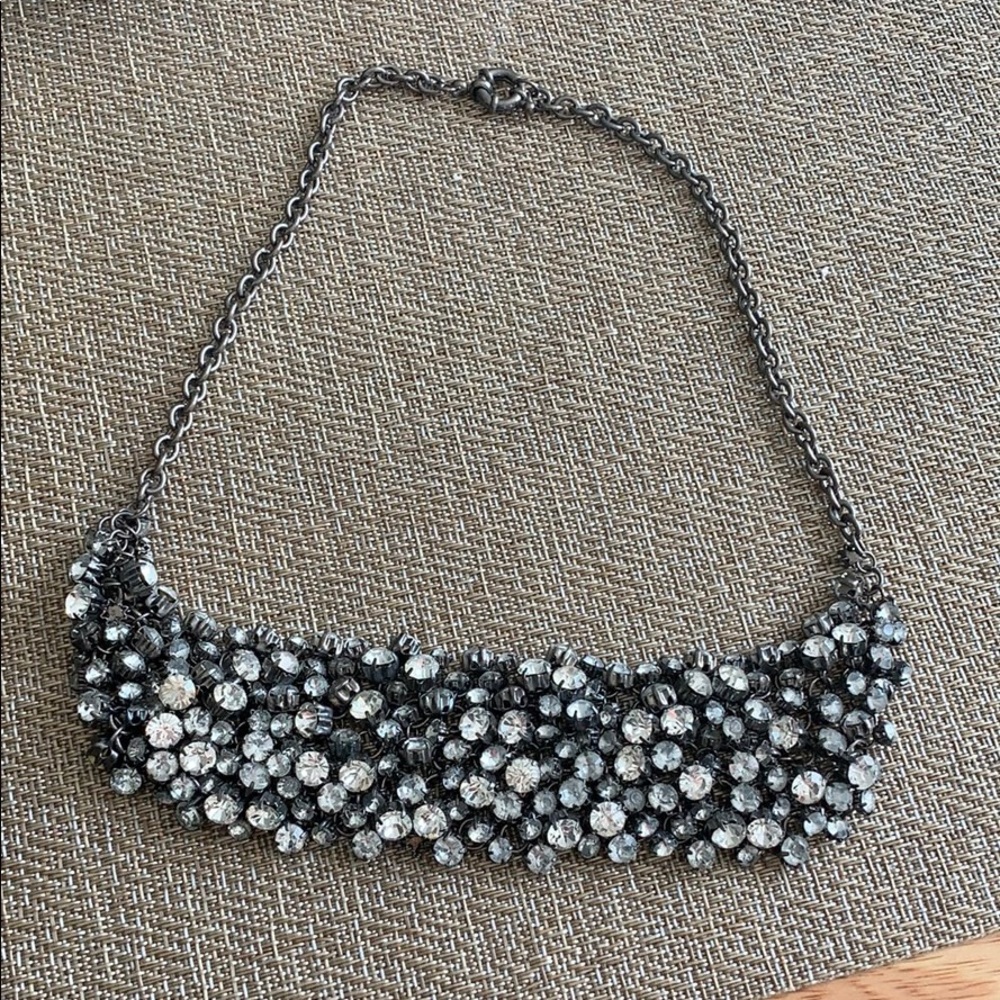 Sparkly bib necklace